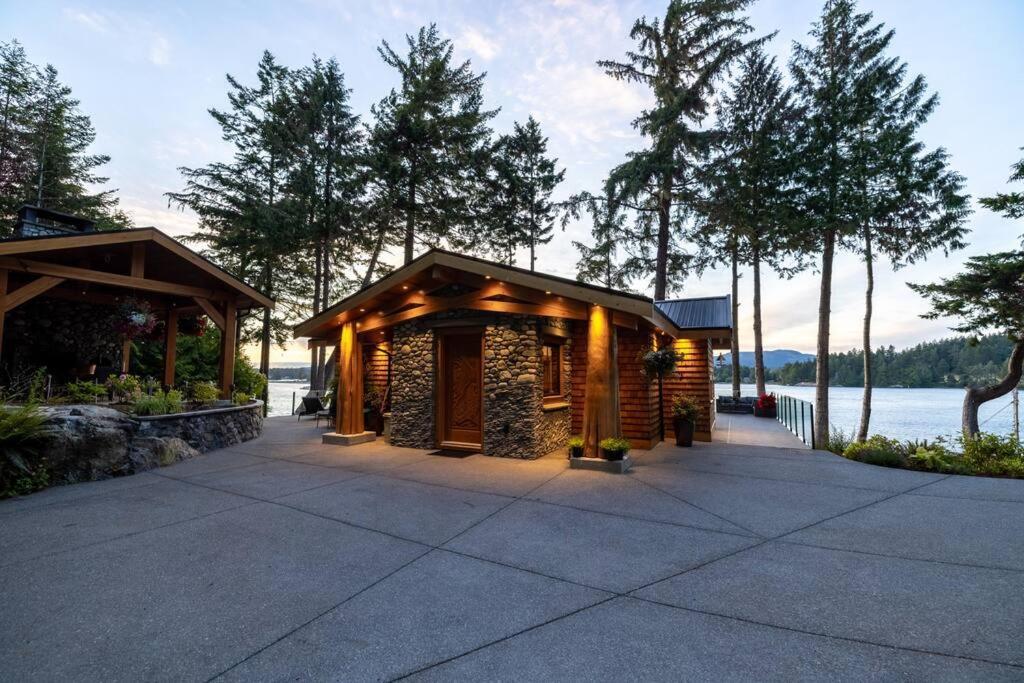 Kingfisher Manor Sooke Exterior foto