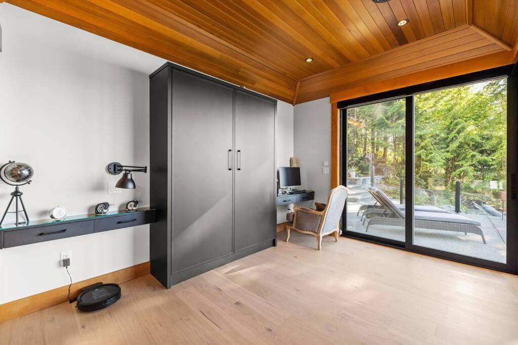 Kingfisher Manor Sooke Exterior foto