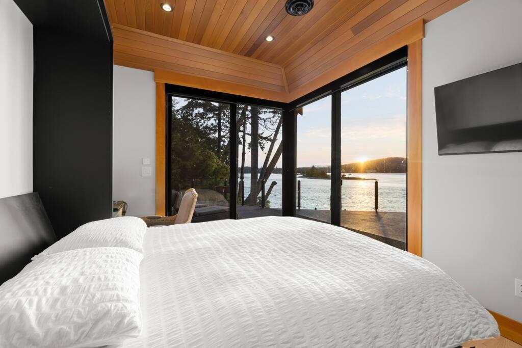 Kingfisher Manor Sooke Exterior foto