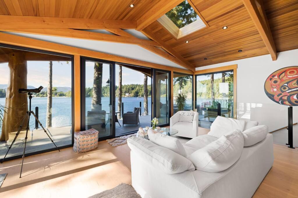 Kingfisher Manor Sooke Exterior foto
