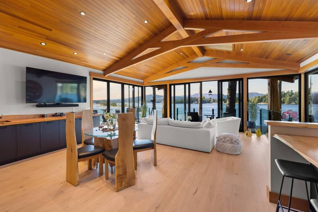 Kingfisher Manor Sooke Exterior foto
