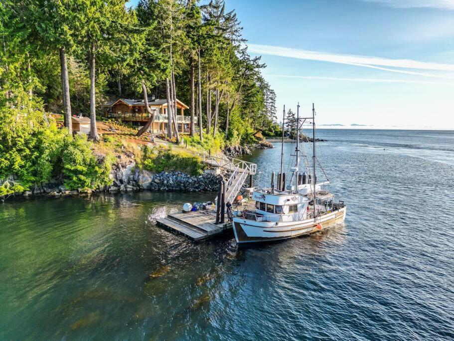 Kingfisher Manor Sooke Exterior foto