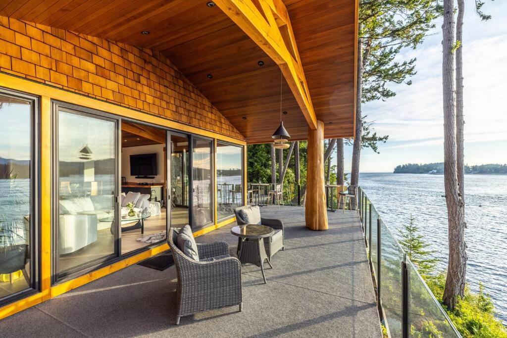 Kingfisher Manor Sooke Exterior foto