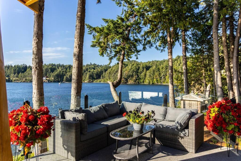 Kingfisher Manor Sooke Exterior foto