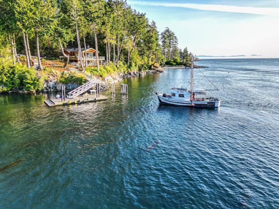 Kingfisher Manor Sooke Exterior foto